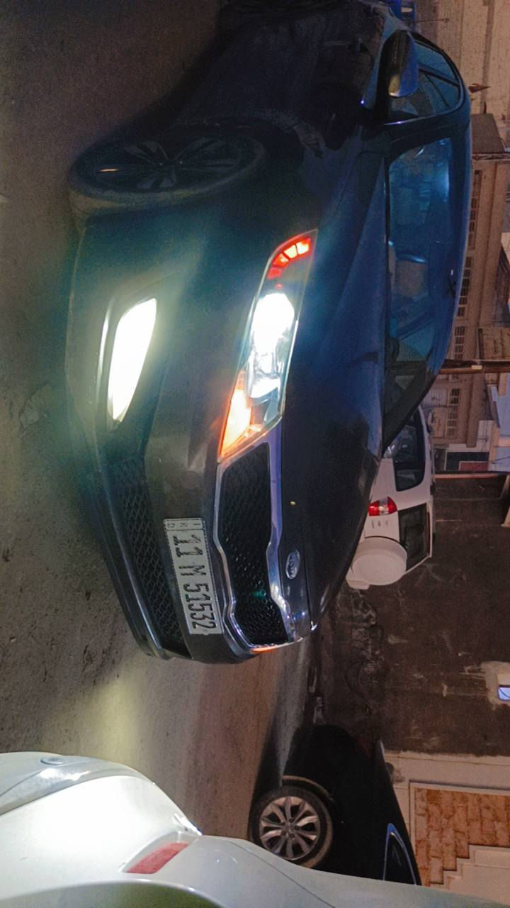 السلام عليكم اوبتما ١٣ امريكي بيها جملغ وبنيد بدون دواخل. فقط البنيد مبدل فول موصفات عده الفتحه سياره كامله من كلشي رقم دولي بسمي شاشه تاب كامره دواره ليت زنون ٥ويل كب سياره جاهزه مكاني بغداد الامين الثانيه السعر ١٠٠ وبيها مجال رقم الهاتف  ‏‪***********‬‏
