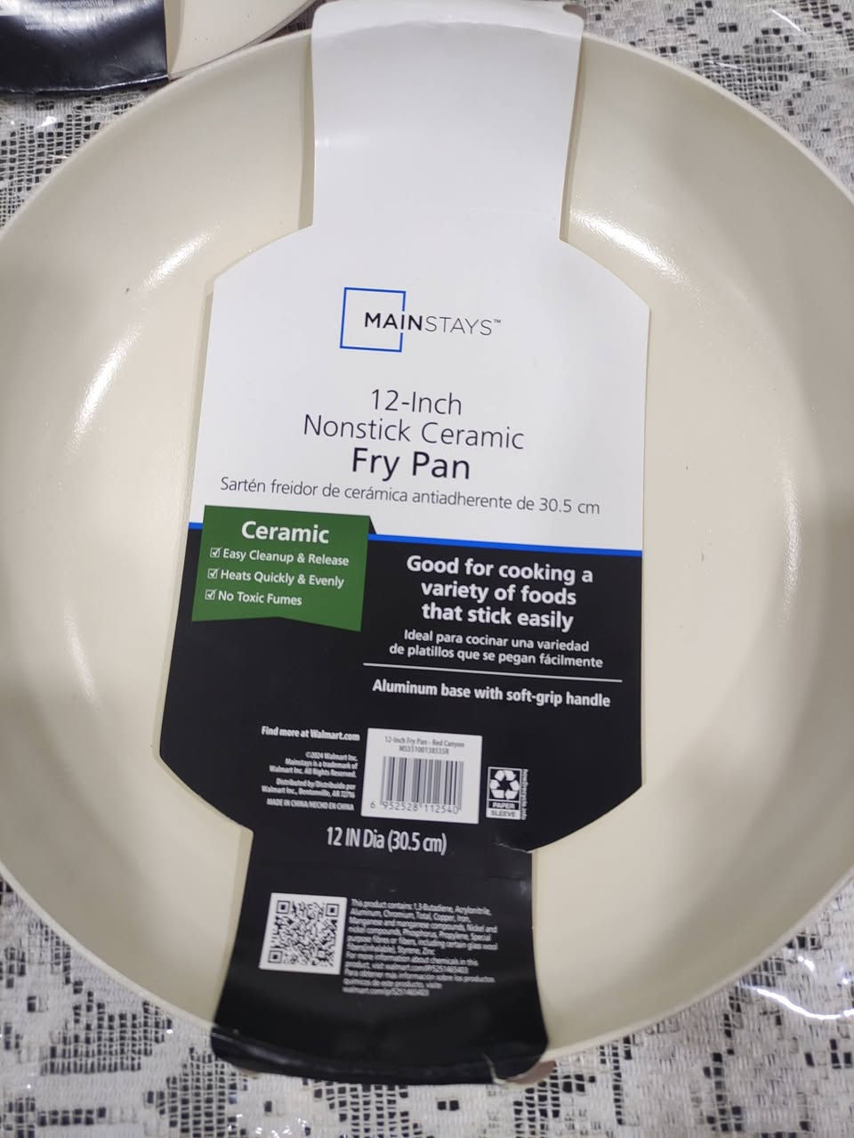 طاوة Mainstays سيراميك ألمنيوم قياس 35 سم – Red Canyon 🔥 بسعر مناااسب جدا.
إذا تريد طاوة تخدمك يومياً وتتحمل الشغل، هاي مصممة إلكم يا أهل العراق 👌
🔸 قياس 35 سم واضح ومناسب للعائلة، تكفي طبخ كمية مرتبة من الدولمة، البيض، القلية أو الستيك.
🔸 توزيع حرارة سريع ومتساوي بفضل جسم الألمنيوم، حتى الأكل يستوي عدل ويوفر غاز ووقت.
🔸 طبقتين سيراميك PPG مانعة للالتصاق، طبخ صحي وتنظيف بسهولة بدون حفر وفرك.
🔸 مقبض قوي مثبت بمسامير حتى يبقى ثابت وما يتحرك ويّه الاستخدام.
🔸 تشتغل على كل أنواع المواقد ما عدا الحث الكهربائي (Induction).
🔸 لونها الأحمر الجذاب يطي لمسة حلوة لمطبخك ❤️
التوصيل متوفر لكل محافظات العراق.


**إذا كنت صاحب هذا الإعلان وتريد حذفه لأي سبب، رجاءا أرسل رسالة إلى الدعم الفني**