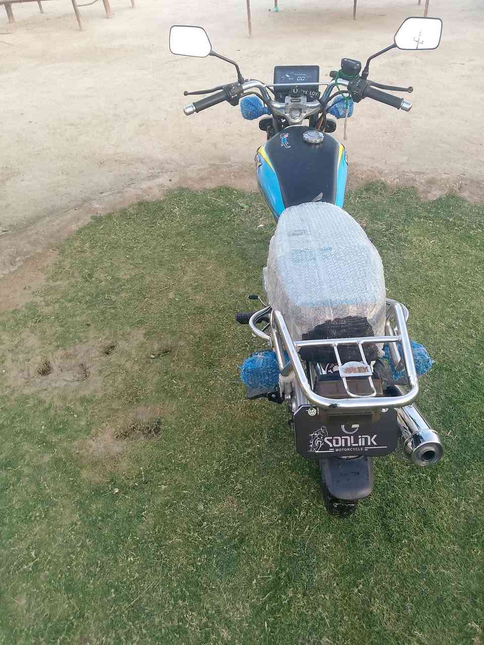 سلام عليكم دراجه للبيع موديل 24بعده شركه محرك ما مفتوح بعده حيل نضيفه السعر 650وبيه مجال بصيط  مكاني تكريت للستفسار ‏‪***********‬‏
