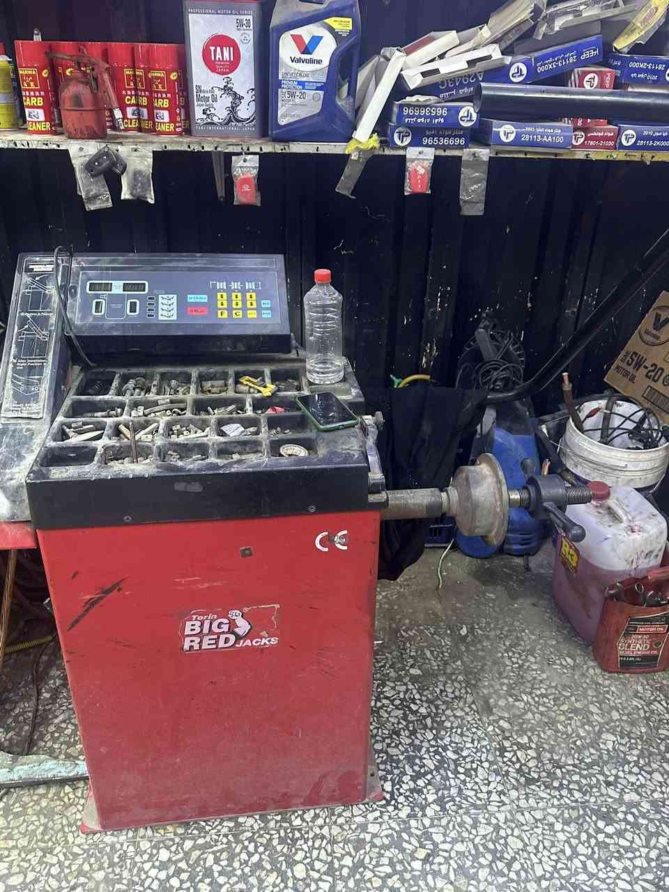 للبيع غراض بنجر محل كامل
خالعه قياس 24 شغاله نضيفه اي نقص مابيها اي مشكله مابيها 

بلنص اخو الجديد شغال اي نقص مابيه عل فحص تصفير فول 

شلاخه بعدها بل جيس جديده ولا تاير شامه 

كمبريسر قياس 320 لتر نضيف شغال دبل مجموعه 

وجك وصوندات ونواعم وكلهن غراض عل فحص ونضيفات 

مكانهن بغداد بلديات 

📞: ***********
