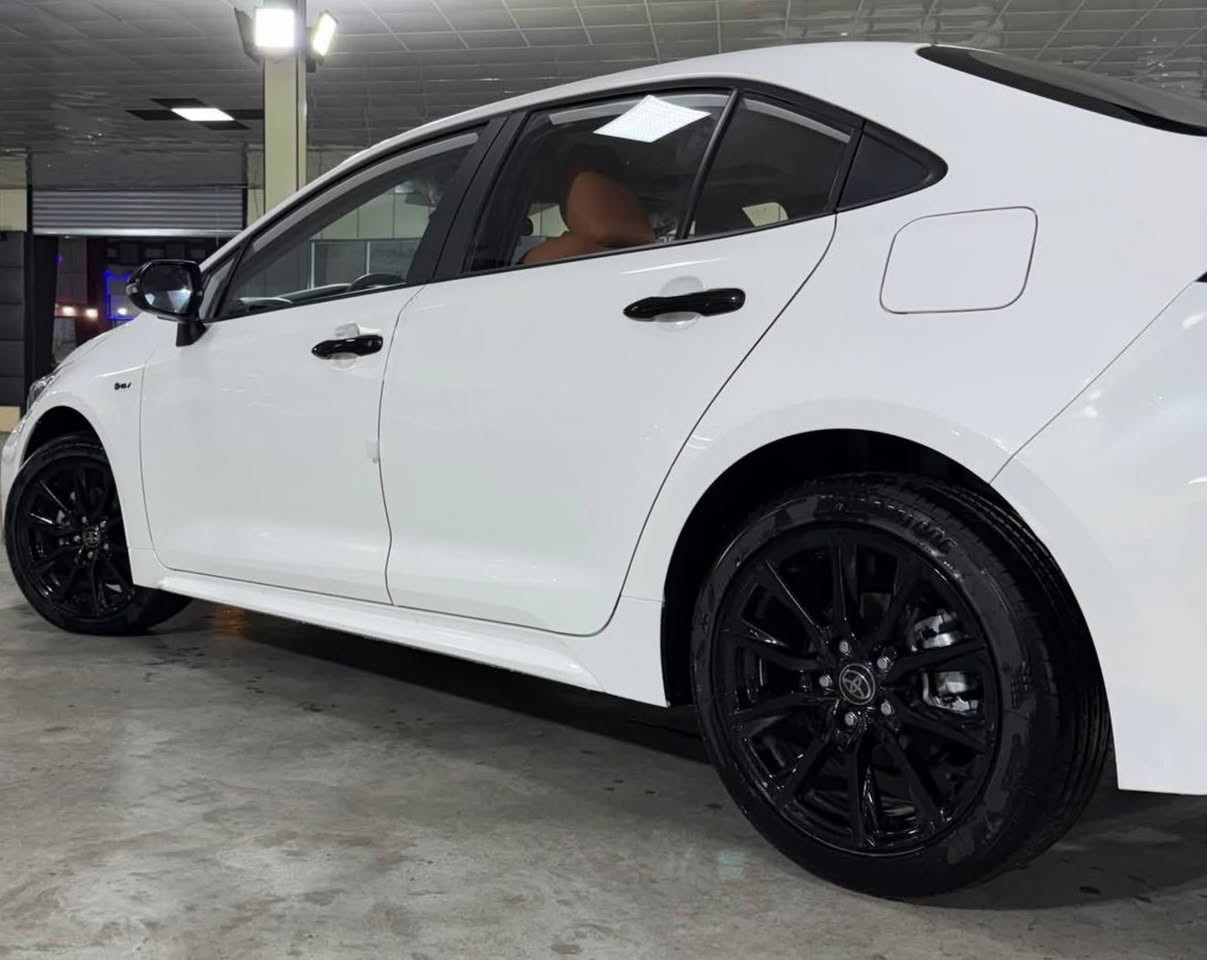 🔹 كورولا 2025 S بلاك إديشن الشكل الأمريكي 
 • داخلية احمر 
 •  كرسي كهرباء
 • سبايدر خلفي 
 • ويل 17 أنش بلاك 
 • يدات اسود + مري اسود  سيارة فول الفول مكفولة عام ماشية 20 الف السعر 153 قفل 
📞 للتواصل والاستفسار : 
***********
