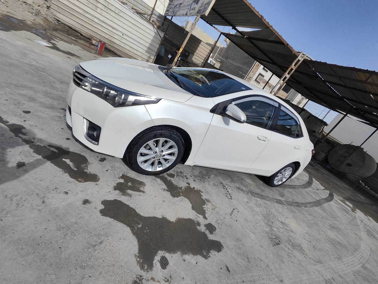 اسلام عليكم كورله ٢٠١٤خليجي كفاله عامه سياره محرك ١٨٠٠ ممفتوح كير ممفتوح تخم تاير 
تبريد ثلج رقم سليمانيه وتحويل مباشر هزه جديده السياره حلوه وجاهزه مال جناي بيها بارد بالباب شويه فقط سعرها ١٣٥ وبيها مجال للشراي مكاني فلوجه وهاذ رقمي ***********
