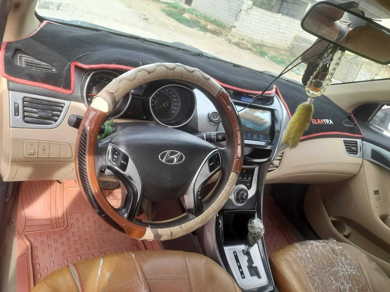 سياره لانترا مديل 12 خليجي محرك 1800 سياره مكفوله من ضربه فقط بس تكشير.
رقم الهاتف. ***********
