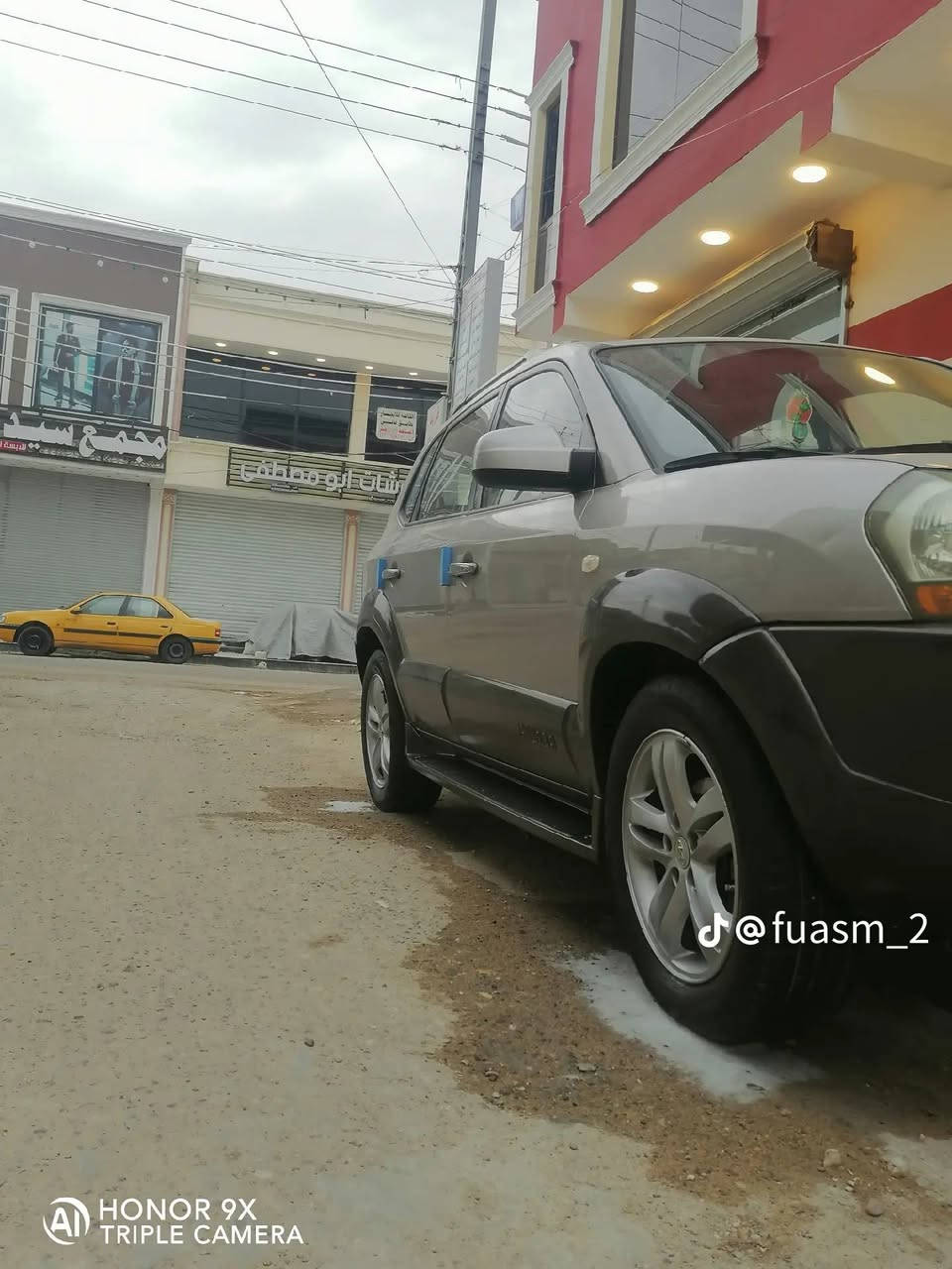 توسان 2009 كفالة عامة رقم بغداد ماشية ٩٤ الف فقط نظيفة جدا للاستفسار الاتصال ***********
***********
