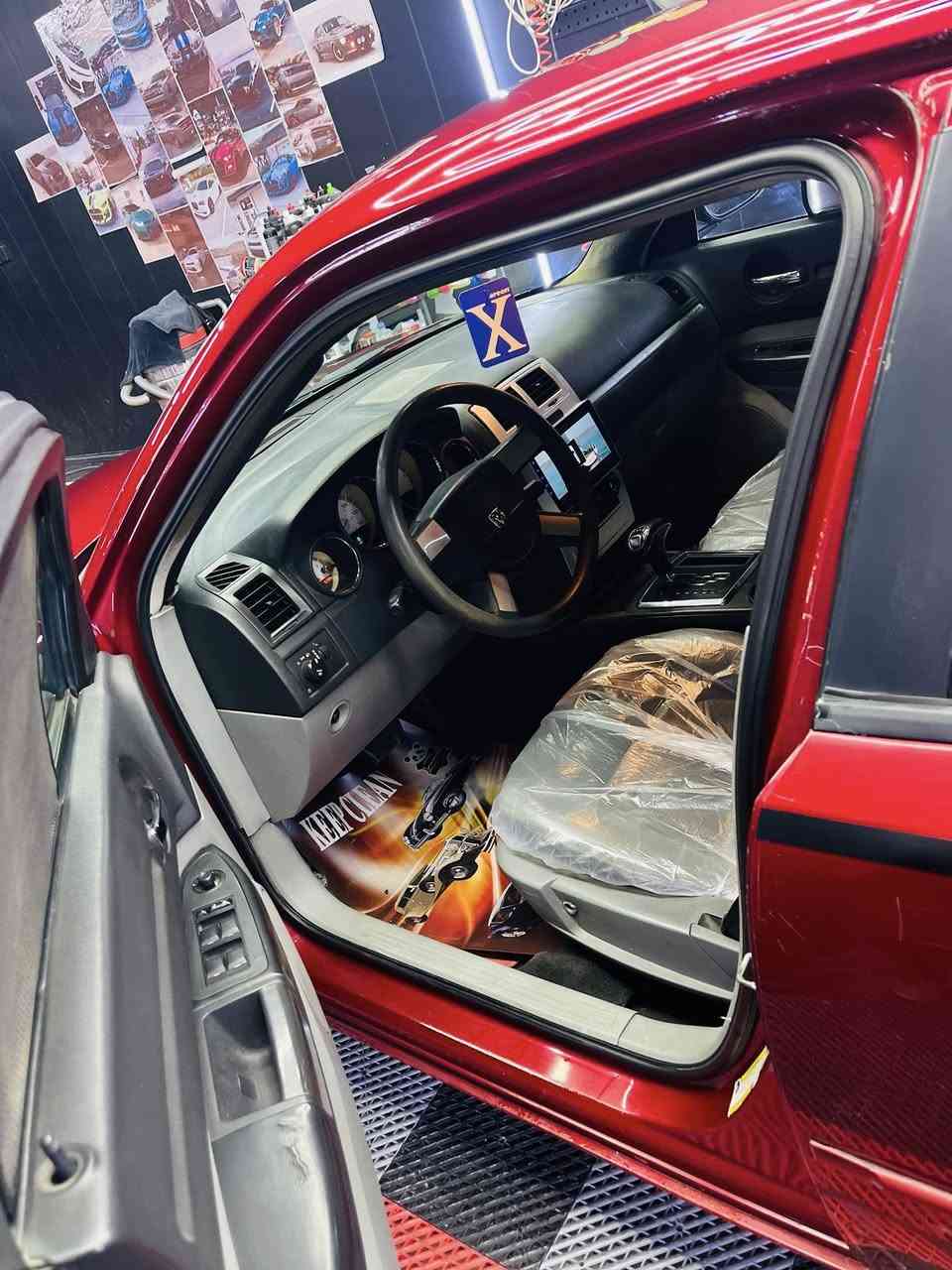 السلام عليكم
جارجر(2008) 

كلين .كلين بدون حادث كفالة عامة من الصبغ والتبديل والضربة 

فقط شخط صغير بل باب الخلفي 

محرك 3500 

السيارة 3 جوكات 

كير حدادية تبريد تدفئة محرك كلة كفالة وشرط الفحص والسونار 

رقم بغداد انكليزي شبه مميز 

تحويل مباشر 

السيارة جديدة وجاهزة سيارة مال بيت يعني مامشتغلة خط ابد 

ملاحظة: اخوان ذاكر كل تفاصيل السيارة تجي تفحص ع السونار 

السعر (113) وبي مجال للشراي 

مكان السيارة بابل -المحاويل 

للاستفسار 

***********
