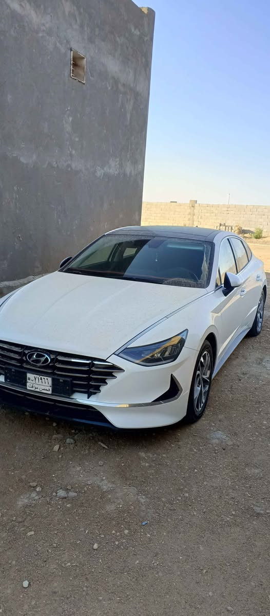 سوناتا موديل 23 كفاله عامه 
مكينه 2000 غاز بلادي فقط بدون بانزين
فول مواصفات 1/1 
حرة تحويل مباشر 
بيع ومراوس بأقل  *********** Singapore
