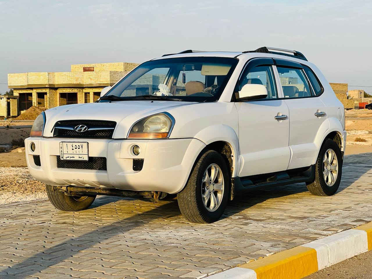 توسان خليجي موديل ٩ مكينه دوش ٢٠٠٠ نضيفه كلش صدر حداديه تخم تاير جديد بيها قطعتين صبغ مكانه بابل ناحيه الشوملي السعر ١١٥وبيها مجال ***********
