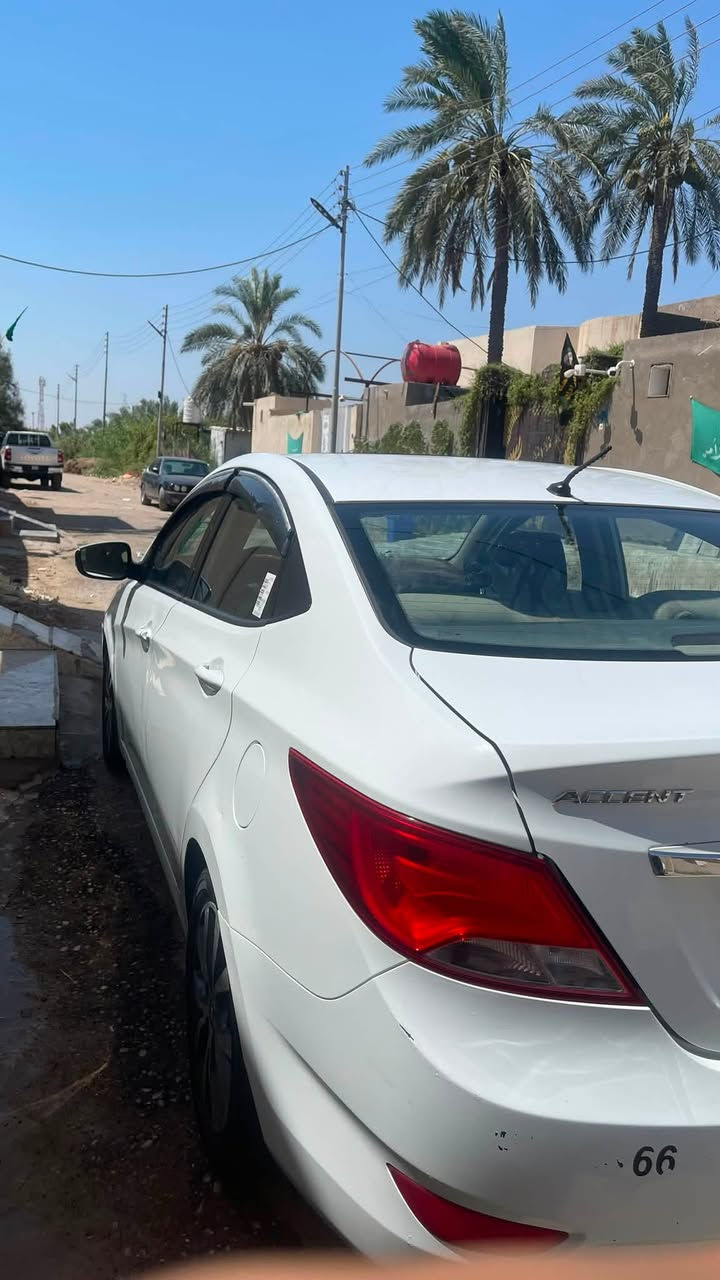 السلام عليكم للبيع او للمرواس بالنترا او كورلا
السعر 95 وبيه مجال
اكسنت موديل 16 خليجي 1600 سياره فول مواصفات رقم ميسان الدولي 
مكفوله عدا بارد بالباب مال سايق وبارد بالجاملغ سياره جاهزه
***********
