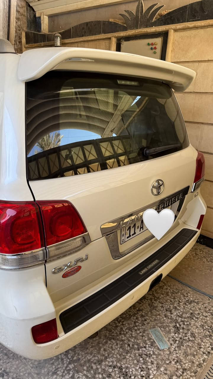 لاندكروز 2011 ستينية معروفة مواصفات الستينية السيارة كلين مكفولة من الصبغ والتبديل مكينة وكير مكفولات بيها فقط ٣ اماكن بارد على كد شبر ماشية 191000 رقم بغداد الدولي الجديد مميز 4 ارقام بسمي تحويل ثاني يوم سعرها 35000$ وبيها مجال بسيط للاستفسار ***********
