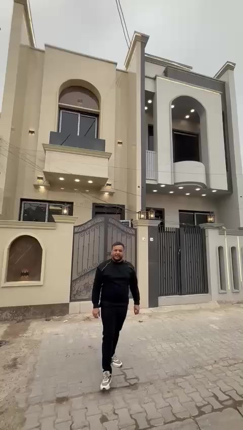 السلام وعليكم 
يعلن#   مكتب السلطان للعقار       🏠 

تونات عدد ثنين  80متر للبيع طابو مللك صرف ✅✅

يحتوي استقبال صالة

 منور مطبخ وخدمات عدد2

 غرف نوم عدد 3

موقع الدوره الميكانيك 

للاستفسار ☎️ ***********واتساب

يوجد لدينا عقارات جميع مناطق الدوره ومختلف الأسعار
