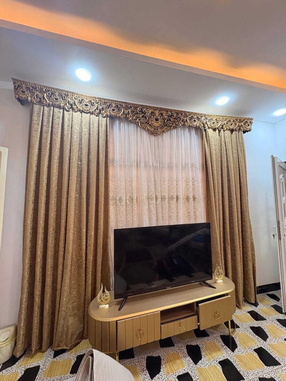 السلام عليكم
@غراض مال بيت للبيع
فرشه حرير نضيفه  قياسها  ٤×٣ ب ٦٠ الف وبي مجال 
بردة + التاج قياسها ٣ ×٣ ب ٥٠ الف وبي مجال 
ساعات ٢ كبار قياسهم ٧٠ سم تقريباً+ لوحة اية الكرسي ب ١٥ الف 
مكانهم كركرك القادسيه الثانيه رقم الهاتف ***********
