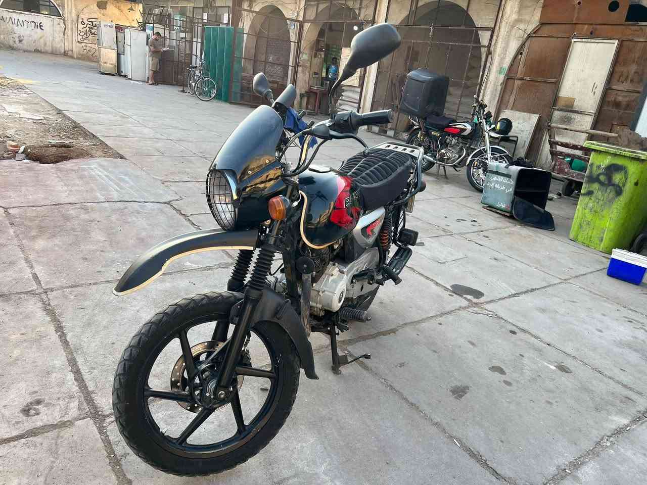 بوكسر موديل 23 رقم بغداد انكليزي تحويل ثاني يوم مكينه مبدل بوشه فقط السعر 1850 وبيها مجال مكاني بغداد المنصور ***********
