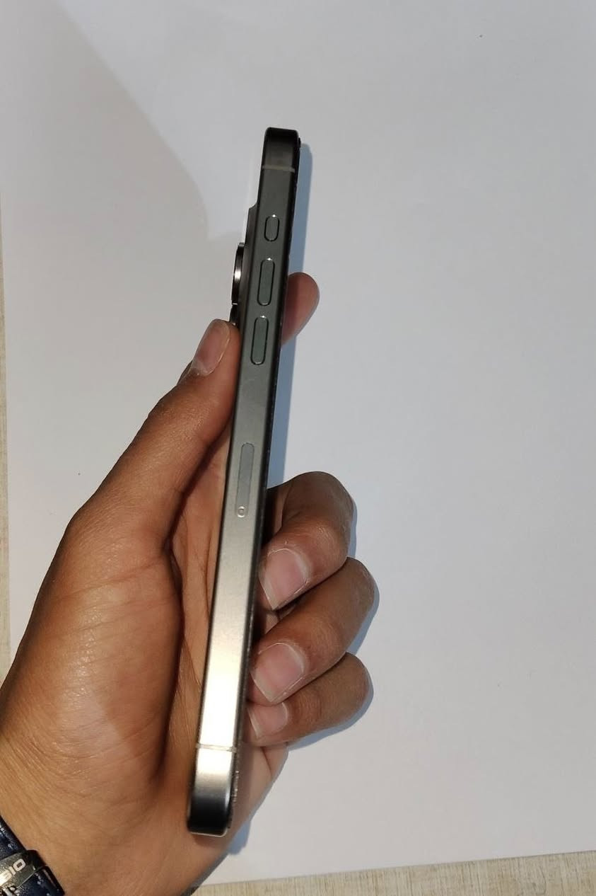 سلام عليكم
للبيع آيفون 15 برو ماكس 

شرق اوسط دبل خط 

بطاريه 90

كامل ملحقاته 

جهاز نضيف ما بيه شخطه وحده 

و علئ الفحص جهاز لا مفتوح لا ملعوب بيه 

مكاني نجف حي الانصار 

موجود مازنجر و علئ واتساب ***********

السعر : مليون و 100 و بيه مجال
