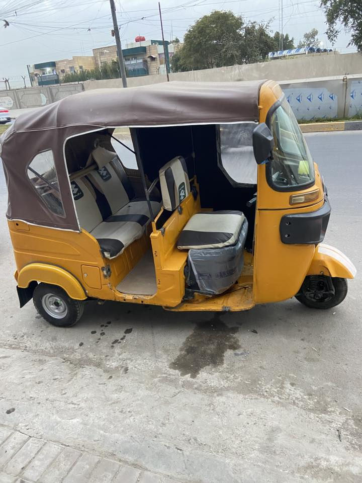 سلام عليكم تكتك للبيع 21وجبه اوله رقم وسنويه مصبوغه عام كشره بي شويه ملاحضات المكينه مكفوله من التنقيص وتبخير مكاني سبع قصور رقم ***********
