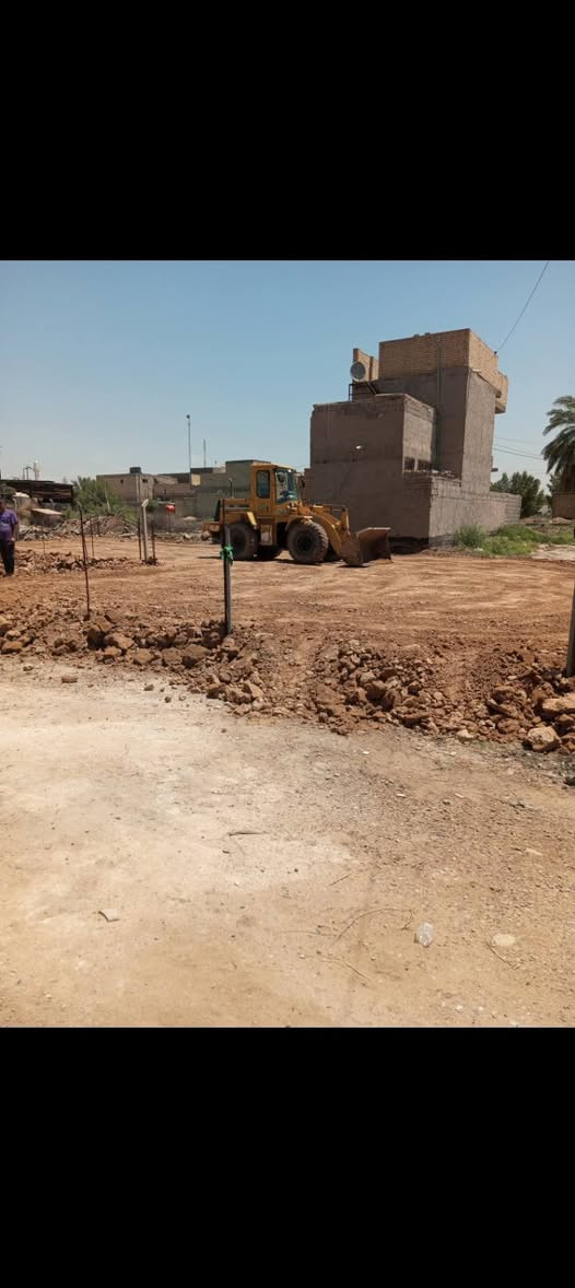 قطعه ارض للبيع سند 25 مساحته 360متر مدفونه كامله حي الصدرين قريبه عله شارع العام
***********
