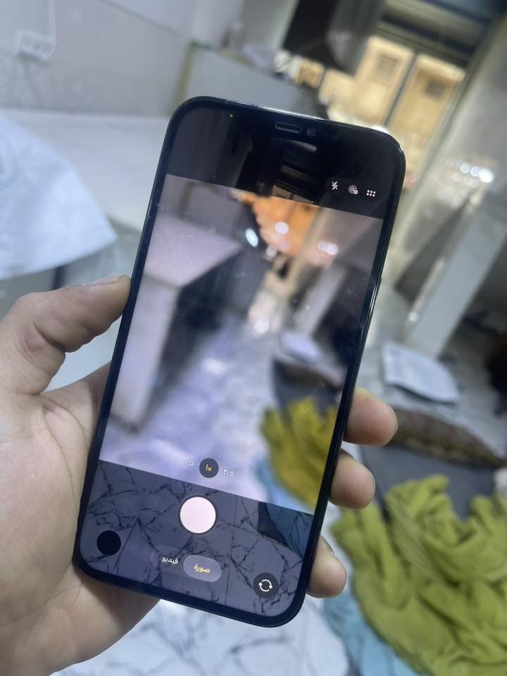 سلام عليكم. /ايفون ١٢برو ماكس
ذاكره/٢٥٦
بطارية/٨٥
تك نموذج M
بس فطر  بظهر مبدل شاشة اصليه فيس إيدي شغال كلو شغال. كأمره ١xمتحركه لازم شويا تحرك تصفه 
سعر 325وبي مجال قليل 
الرقم /***********
