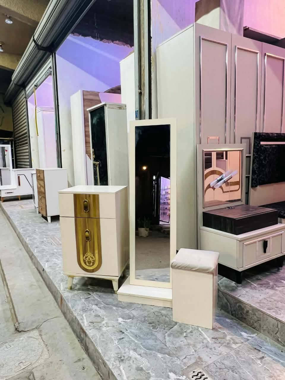 ✨ غرفة تركي 🇹🇷 اصلي صبغ حراري  10 قطع 
 نظام أبواب  موديل حديث 
سرير مخزن عملي
 ضهر بلوك
برغي وجوي حديد 
شازلون مخزن 
 قماش وتر بروف أصلي
✨ نظافة 95/💯
السعر  / 950
شد ونقل مجاني داخل بغداد
 توصيل للمحافظات بأسعار رمزية


**إذا كنت صاحب هذا الإعلان وتريد حذفه لأي سبب، رجاءا أرسل رسالة إلى الدعم الفني**