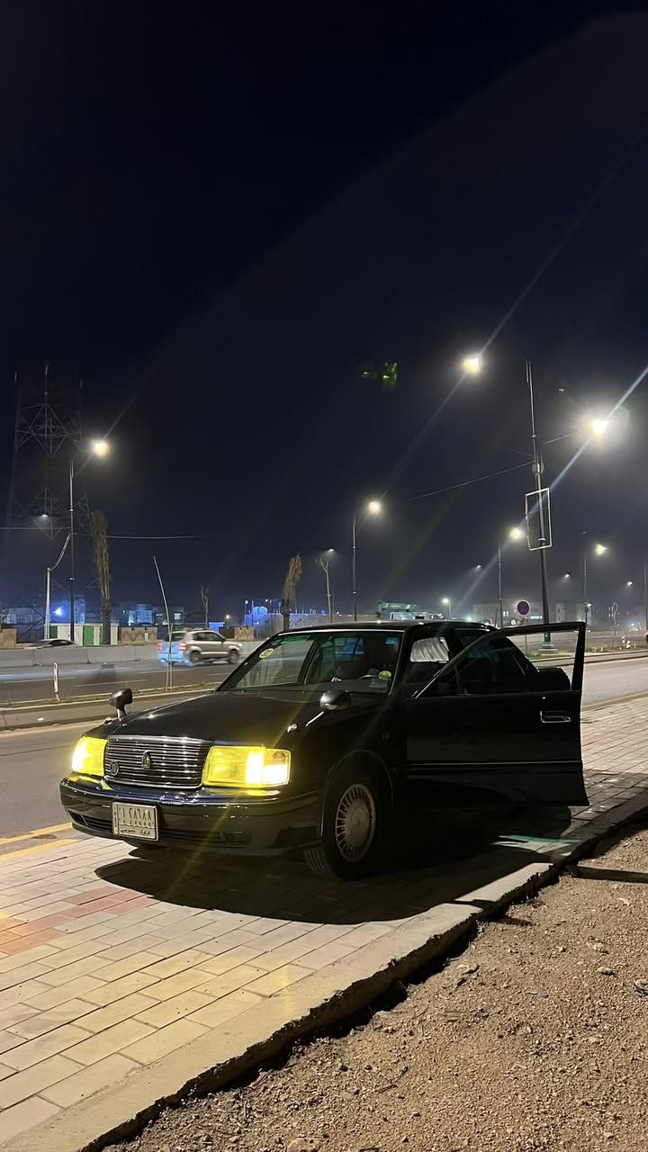 تكم 2000 شاصي 51 2500 الاقتصادي 
بالكارتون مكينتها  وگيرها 
حدادية جديدة 
تخم تاير 
تبريد ثلج 
خمس دكم 
شاشة ليزري 
كشنات خلفية مساج هزاز 
بيها تعديل بالجاملغ الخلف السايق بسيط كلش بس وشغل يخبل 
منضومة زنون بيها  
كركوك كاملة وصاعدة هزة 
مدفوع كمرك وضريبة وقرصها بيها كاملة باقية بس على فلوس الرقم قرار السيارة *********** ب115 وبيها مجال
