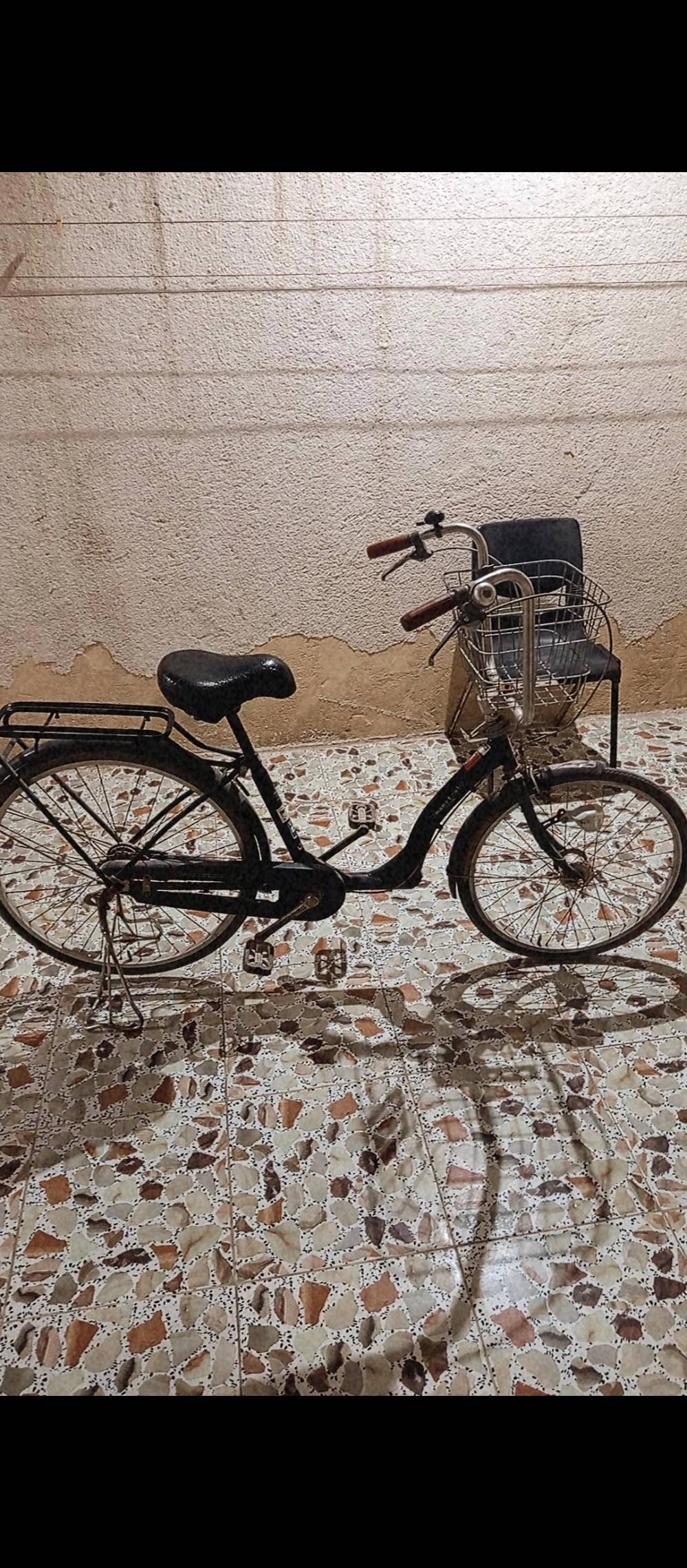 بايسكل ياباني حجم 26 سعره 60 وبيه مجال المكان البصرة حي الأصدقاء 