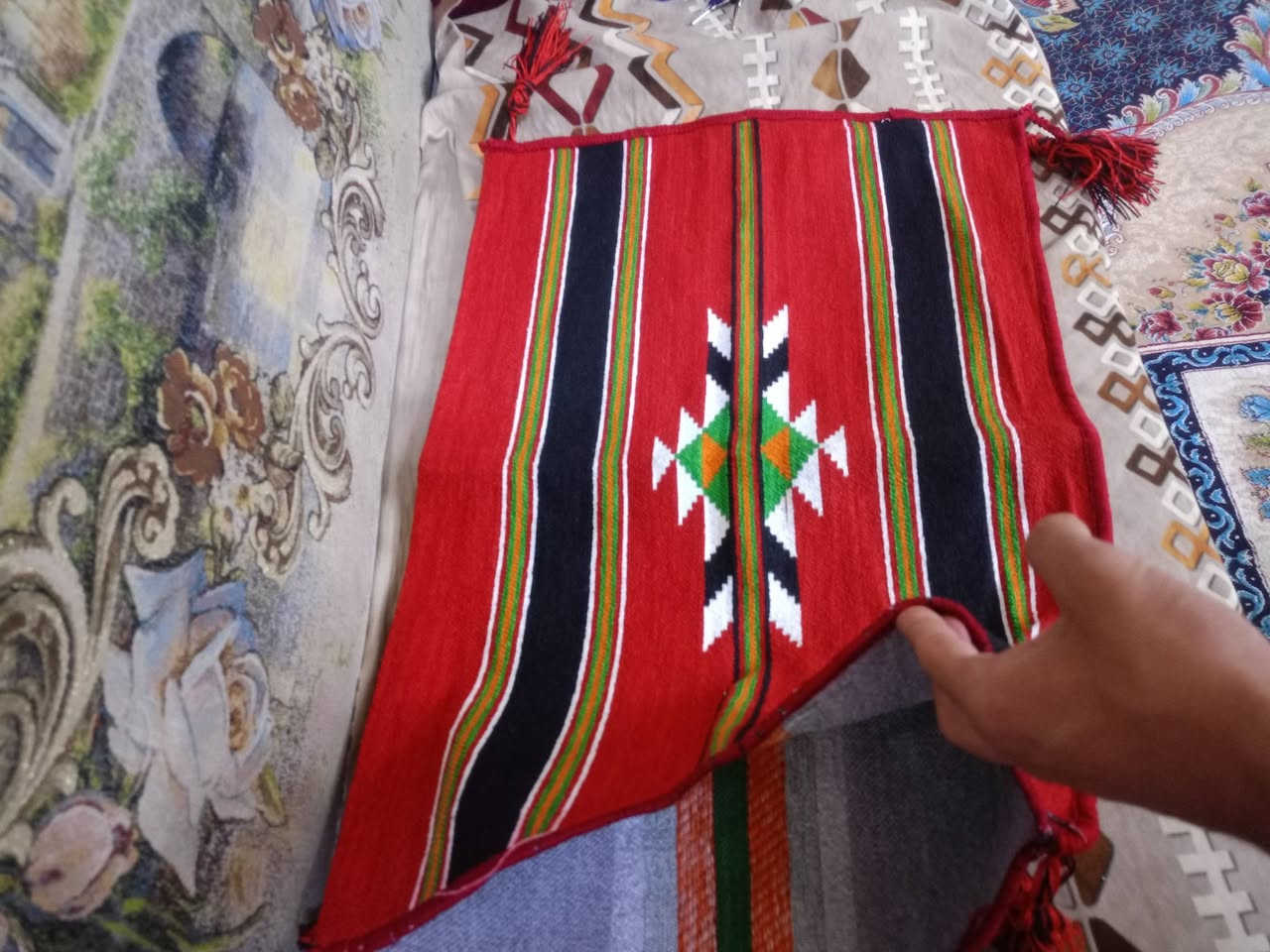 جديد ما مستعمل بس جربته اخذته ب 5 وابيعه ب 4 الاف مكاني ماجدية فلكة الماجدية
***********
