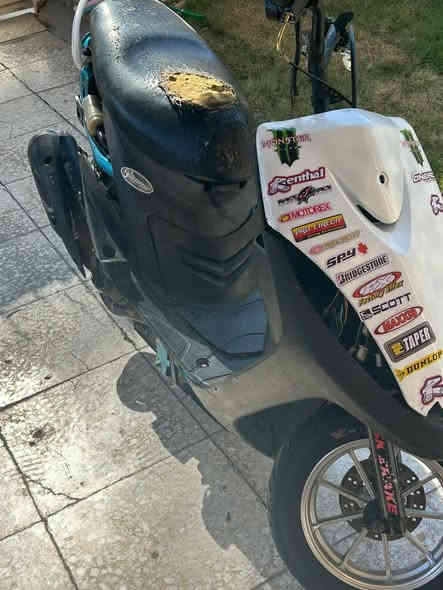 السلام عليكم ماكس عدله للبيع بوشته 55  مكينته هاون كلش قويه ربع سكليتر تعلك بيك بيه صلنصه صجميه اصليه مال تفصيخ اتهد السكليتر كبل ترمي طلق وبيه تزويد بعد دبل خلفي ويل امامي مشيف  وكلجات رياضي دراجه شلعه معدل ومكينته ناعمه ربع هندر اجيه الصبح وضفيرته جديده مملعبون بيه السعر 500 وبيه مجال الله شاهد دراجه جديده وتسوه لين عله ايدي ومداريه كلش وتساب *********** مكاني بغداد حي الجامعه
