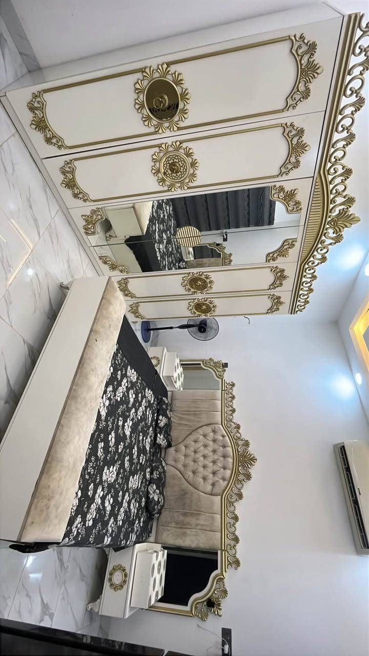 غرفة نوم تركي ملكي 10 قطع صبغ حراري خشب تركي اصلي مستعمله نضيفه 
للأستفسار *********** واتس واتصال موصل, نينوى
