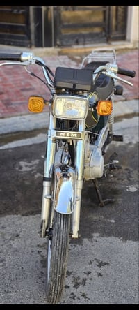 4كير شاصي ١٧ كايمه السعر ٥٠٠ وبيه مجال ٠٧٧٥٧٨٤٠٩٩٢