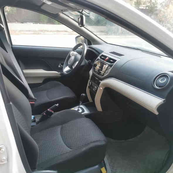 تويوتا راش TOYOTA RUSH 2019 سعر 143‪
ماشية 82 km الف  ***********‪ الاعظمية 
المواصفات: خليجي وكالة شركة SAS (رقم بغداد) الانكليزي الجديد باسمي تحويل مباشر 
السيارة كفاله عامة من الحادث بس بيه بارد باب الصدر والباب الخلفي 
1. محرك 1500 سلندر 4 DUAL VVT-i 
2. نظام fhn الوقود ECO ومانع انزلاق ABS.
3. كير اوتوماتيك.
4. مقاعد مخمل (٧ راكب).
5. ٨ ايرباك. 
6. لايت زنون(عالي+ناصي) LED ثلجي , بك لايت LED , بك لايت ضبابي.
* تبريد امامي وخلفي 
* بصمة اصليه عدد ( 2 ) 
* خمسة ويل كب اصلي 
 كأمره خلفيه في المراية مسجل ابلادي CD
* اللتر الواحد من الوقود يكفي ١٦ كيلومتر.
* صدر وكير ومحرك كلة بلادي.
السعر ١٤٣ وبيه مجال بسيط ان شاء الله 
🌹السيارة في بغداد الاعظمية🌹
