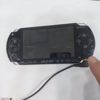 PSP أصلي • يشحن بس خربان • فحم
