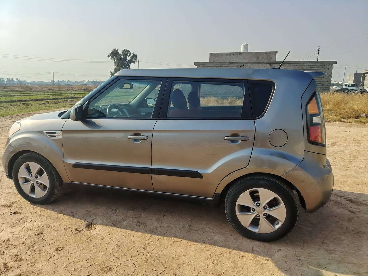 سلام عليكم سياره صول موديل11سياره حلوه وجاهزه حادثه باب خلفي وجملغ خلفي مكينه دوش2000موصفات فتحه سقف تحكم ستيرن شاشه رقم بغداد سياره باسمي سياره بيع قصاد فقط
لعمله تصال ***********
