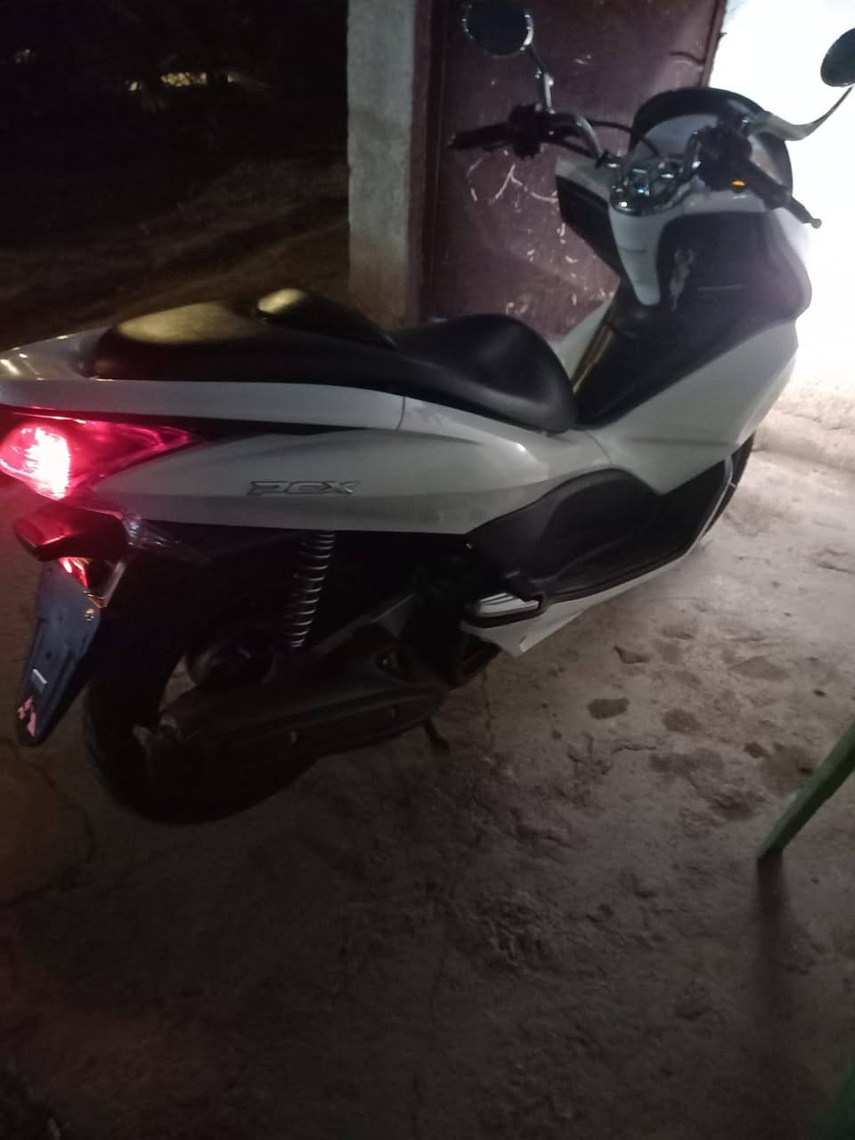 شباب بيسي اكس جيل الاول مكفولة كفالة عامة  السعر 1650 السعر ***********
العنوان بغداد الشعله
