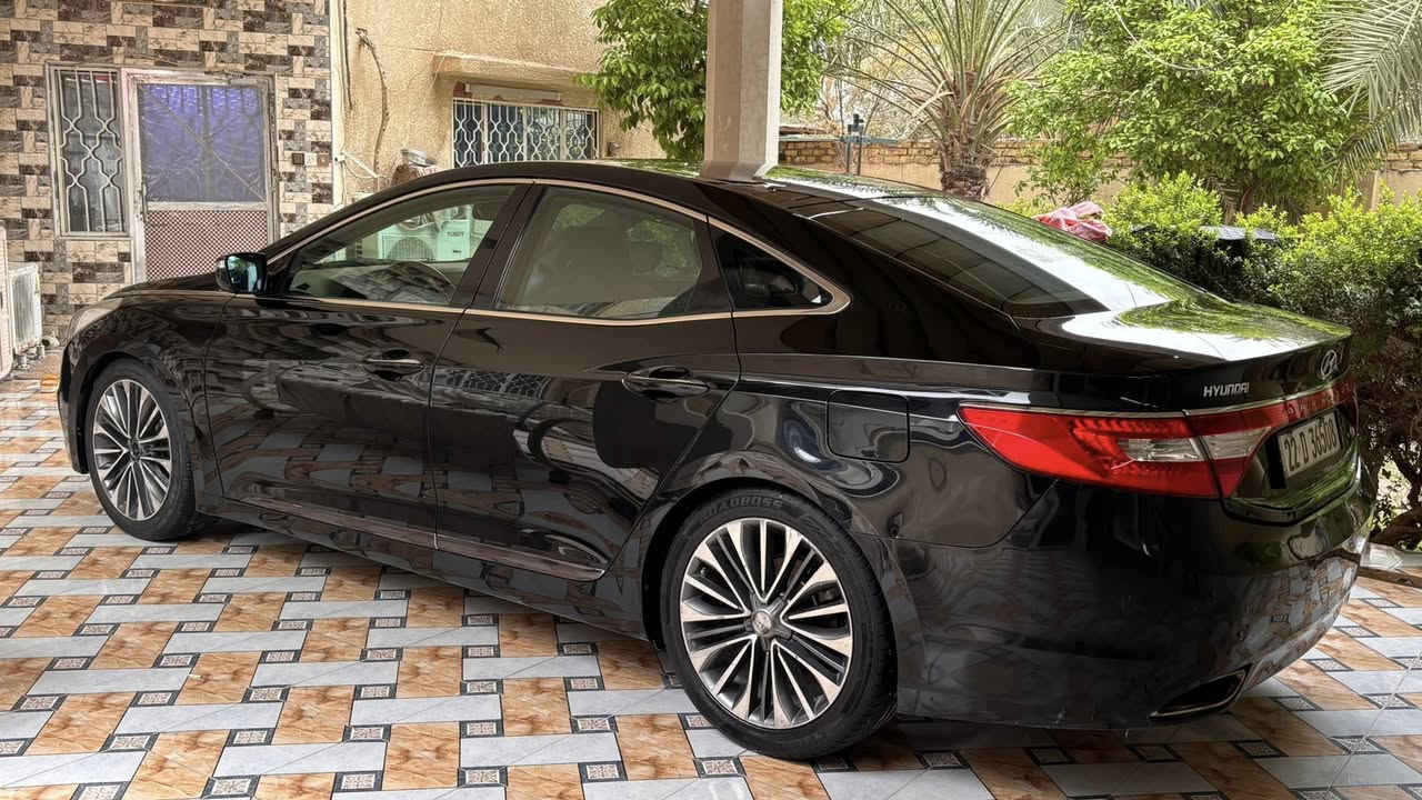 كراندر ازيرا 2013 وارد خليجي V6
السياره بدون اي حادث فول مواصفات :

تحكمات ستيرن 

بانوراما 

بردات ابواب

برده خلفيه كهرباء 

حساسات امامي خلفي 

مري شفط + اشارة ترحيب

بصمة ابواب ودخول ذكي

اشارة ترحيب داخلي وخارجي

مثبت سرعه

سستم صوت شغال كامل 

كشنات تدفئه

ويل 19 وتخم تاير جديد

باتري جديد

والمواصفات المعروفه بالازيرا 

السياره لون اسود نظيفة كلش داخل وخارج ومرتبه ومتعوب ومصروف عليها هواي 

محركها 3000 المرغوب ناعم وبدون اي مشاكل وصرفيتها كلش زينه والسياره على وضع البلاد بدون اي تعديل .

مكانها ( بابل - حله )

رقمها شمالي اربيل 

السعر 130$ وبيها محال بسيط 

***********
