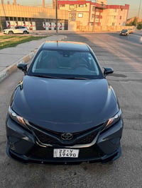 قطعة حلوه و مميزة للبيع فقط كامري فئة TRD  تو كلر رقم شمالي بأسمي مودي...
