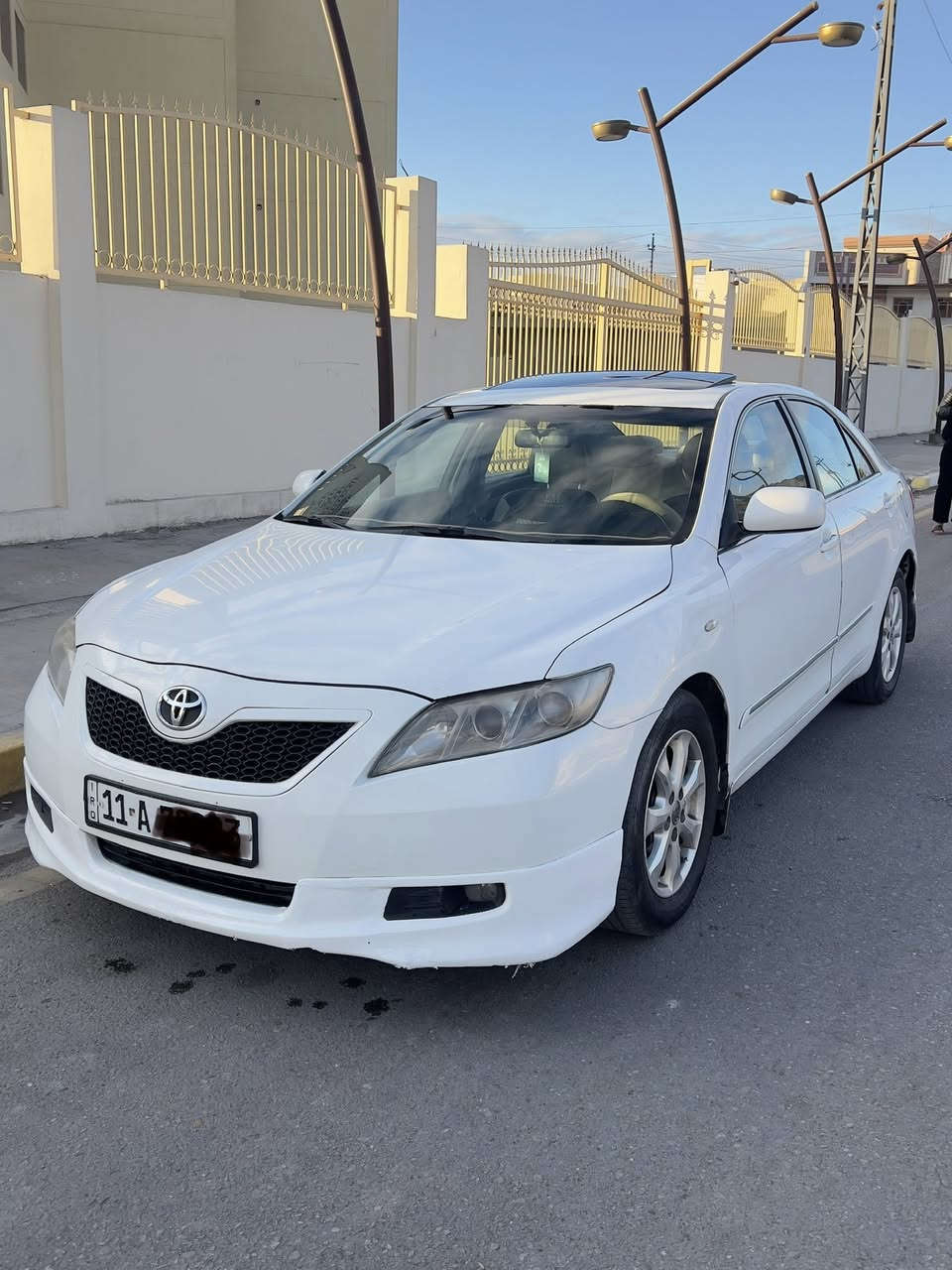 كامري 2008 خليجي .GLX.
رقم بغداد الماني تحويل ثاني يوم 
اعلى فئه بالكامري معروفه مواصفاته 
باتري جديـٍد
تخم تاير 
سلايت
حساس 
كامره 
كشن كهرباء
تحكم استيرن 
اشاير بالمري 
تبريد قطعتين 
محرك جديد
كير جديد 
منضومه تبريد جديده قبل سنه شاده
بيها صبغ حزام بدون ضرر للجماليه فقط 
السعر 110 ورقه بيها مجال بسيط 
المكان الفلوجه اول متدخل صيطره الموضفين
للاتصال ***********
