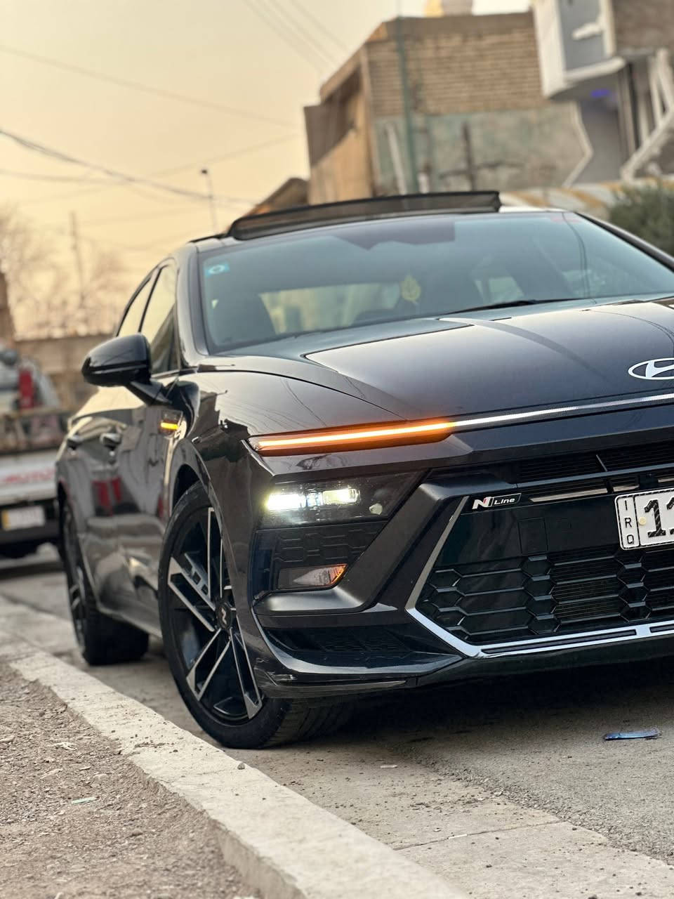 سوناتا Nline 2024
بدون ايرباك
محرك 2500 تيربو ✈️ 
فول مواصفات
بانورما 
بصمة
كير تعليك
كشن كهرباء + تدفئة 
ستيرن تدفئة
كشنات حضن+ جلد وشاموا 
تيربد لمس
ويل 19
انارة داخلية متغيرة + ابواب
دخول ذكي
نظام صوتي من شركة BOOS 
رادار امامي + خلفي
قيادة ذاتية
توقف ذاتي
وبعد بيها هواي مواصفات
السياره حادثها موضح بالصور بدون ايرباك وصار بيها بالعراق جاملغ امامي بدون دواخل
السياره بالحالة الوكالة 
ماشية 33 الف كيلو 
رقم بغداد بسمي تحويل ثاني يوم
مكاني بغداد شارع فلسطين
السعر 223$ وبيها مجال للطيبين
***********
