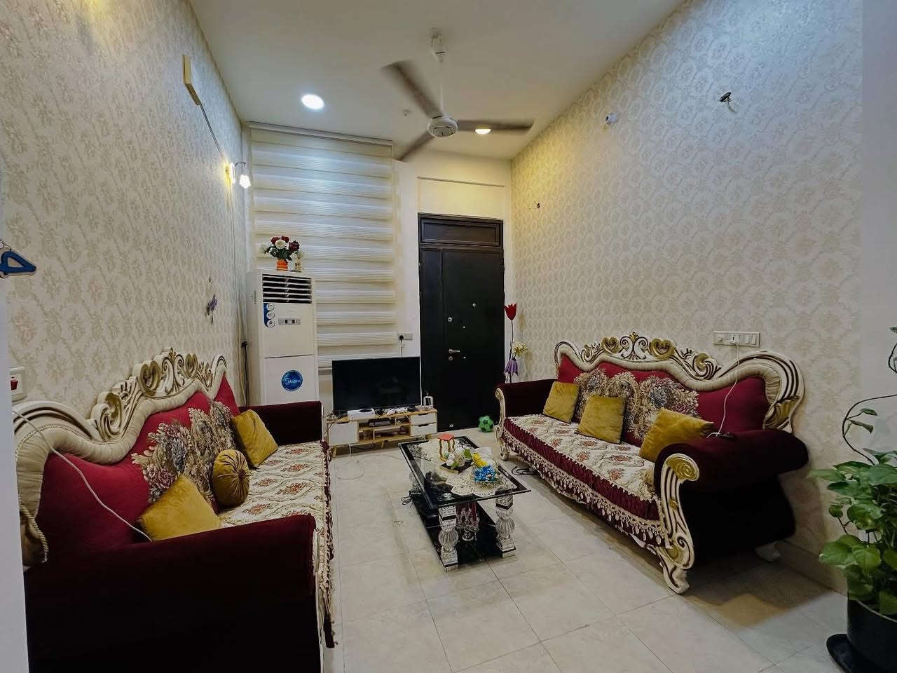 #دارللبيع_بناءحديث🏠

 🏠دار للبيع_طابو زراعي سند 25
📍الموقع / حي الصحة خلف اسواق ليمونة 
🏠🧱بناء حديث درجة أولى 
✏️المساحة 100متر - 5✖️20

✅يتكون من طابقين✅

يحتوي الطابق الاول ع //غرفةنوم➕هول➕صالة➕مطبخ➕مجمعات صحية 2➕

الطابق الثاني // 3غرف نوم 🛌➕مجمع صحي 

🏫📚نستقبل جميع عروض البيع و ترويجها بإعلانات ممولة 
      للمزيد من التفاصيل الاتصال او المراسلة خاص 

 حسن السعيدي ‭***********          
علي السعيدي *********** _ ***********
حسين السعيدي *********** _ ***********

 📍موقع المكتب  📌 الحله - حي الامام علي
مقابل مجمع الوافي _قرب المول الجديد

