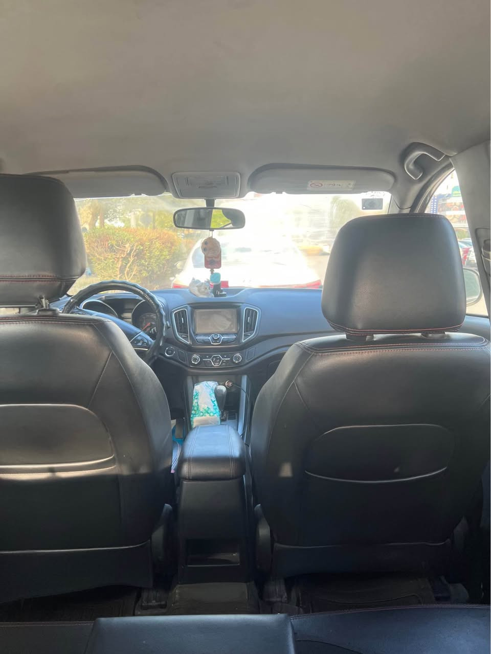 السلام عليكم 
تيكو 5 اسود سياره جديده بدون حادث بيها فقط ربع الداعميه الاماميه 
فول مواصفات عدا الفتحه
مكينة٢٠٠٠ 
كير ميكانيكي 
شاشه
حساسات 
كامرا
كشنات جلد
تحكم صفحتين
كروز سرعه
أشاير للمري
السياره جاهزه مناقصها شي 
الصدر نص عمر أو شي بسيط 
السعر ٩٤ وبيها مجال 
عنواني الكاظمية
***********
بالعافيه ع ياخذها بغداد, العراق
