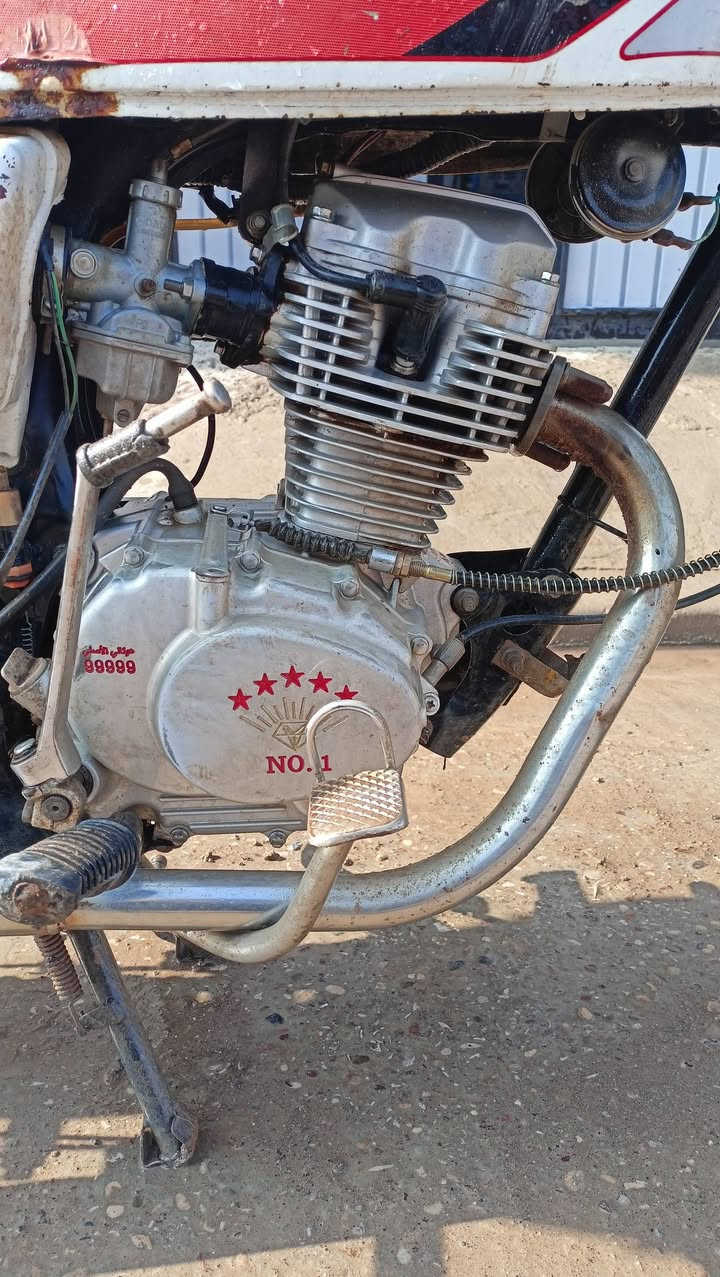 بارت خمس 99999
للبيع 
السعر 230
ويرمنيا شغالة يرادلة باتري
محرك نضيف 
***********
