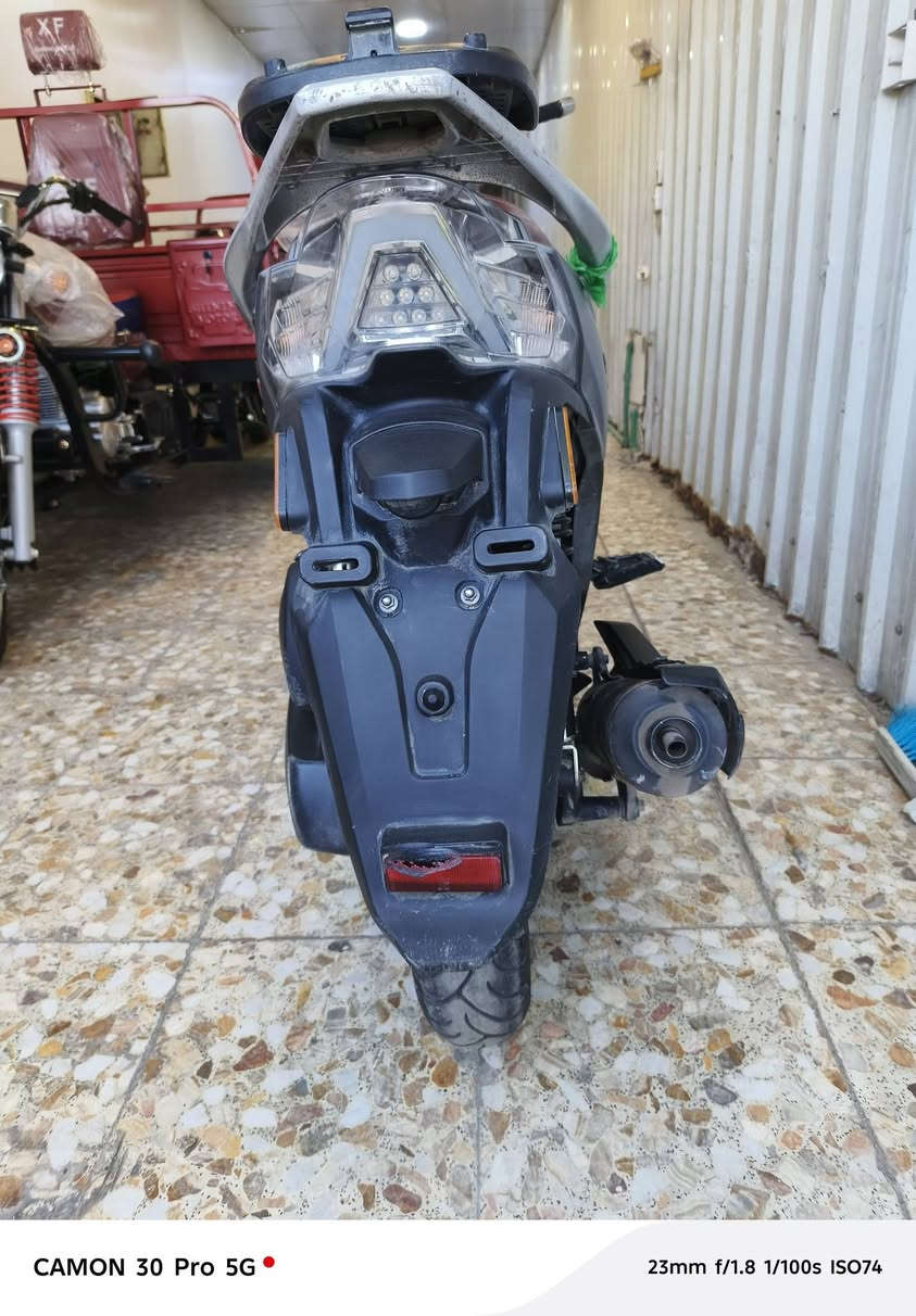 درجة كامكو حديث ياباني دراجة كفالة عامة مكين جديدة لامفتوحةولا مجفتة دراجة تنباع على وضعها رمبة متروكة طافية الدراجة ٦٠٠واذ اكو مراوس بدراجة مناسبة  ***********
