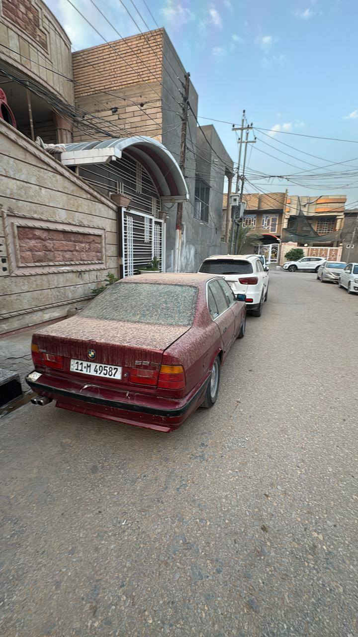 السلام عليكم
بي ام 520 كير عادي مسكر تك فانوس اصل 
كت كامل M
غرفه M جديده
تبريد شغال 
تخم تاير
مكينه وكير جدد
رقم بغداد بأسمي
مداور مباشر
سياره ما بيها نقص
مكاني نجف
سعر  47
***********
