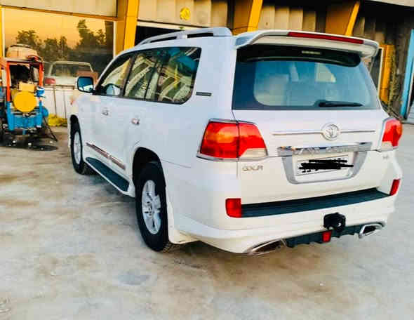 السلام عليكم ورحمة الله وبركاته اريد تعليق حلو مثلك يسعدني واكون خادم الك والسياره وراعيها ترخص الكم اخوان اني مهندس بوزارة الكهرباء ولابيع ولاشتري اني جناي واني صاحب اكبر سونار في بابل لفحص السيارات بحيث اخذت هاي السياره من زمان واني فاحصه بيدي بسوناري هسه نويت ابيع والي ياخذه مافحصله اني يروح يفحص يم غيري افضل اله والي لاندكروز 2009 مكفوله كفالة من الصبغ والضربه فقط بارد قليل كير ومكينه مامفتوحات على وضع الشركه جديدة بمعنى الكلمة رقم بغداد انكليزي  بسمي مابيه اي نقص سعرها اتصل وخادم مكاني بنفس السونار مالتي بس تكتب بالخارطه سونار برلين كار الالماني هيه الخارطة اجيبك واني خادم وممنون  الاتصال ***********
