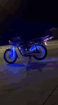 السلام عليكم دراجه للبيع نظافه فول 25 سعره 730 وبمجال شويه مكاني كركوك حي العسكري رقم***********
