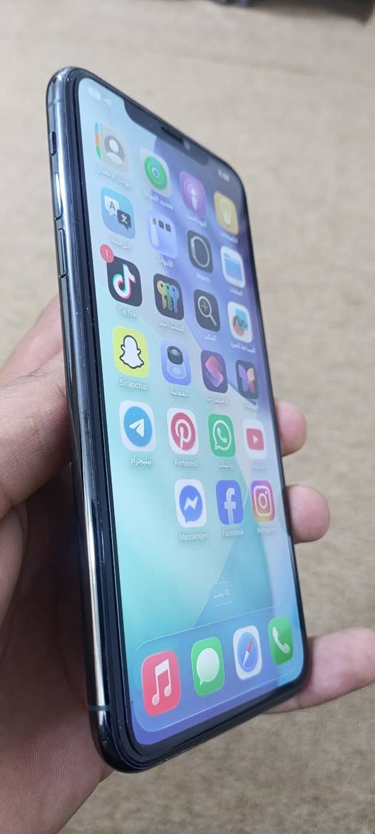 #للبيع
ايفون 11 برو ماكس
                                                  iphone 11 pro max
مبدل شاشه وبطارية جديده 
الجهاز جدا نظيف 
#السعر حدد بما يرضي الله 
مكان الجهاز الرمادي التاميم


**إذا كنت صاحب هذا الإعلان وتريد حذفه لأي سبب، رجاءا أرسل رسالة إلى الدعم الفني**