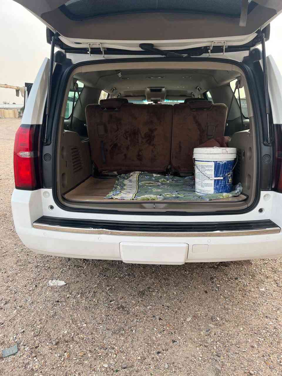 السلام عليكم
تاهو خليجي 15 طويل
كفاله عدا ربع جاملغ امامي صبغ اثر شخط 
مكينه 5300 
كير 700 جديد شاده قبل شهر 
حداده جديده 
سياره جاهزه بدون نقص 
خصوصي مال بيت 
ابد مامشتغله ولا متعوبه 
المكان البصره الزبير
السعر 275 قابل للتفاوض
***********
