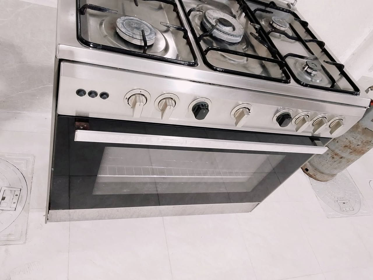 طباخ مال بيت ايطالي ماركه بلادي كوله شغال والفرن بعده جديد ممستخدم. فقط العين الصغيرة بيه خلل بسيط 

المكان ناصرية صوب الشاميه الشراي يراسلني وادزله الرقم


**إذا كنت صاحب هذا الإعلان وتريد حذفه لأي سبب، رجاءا أرسل رسالة إلى الدعم الفني**