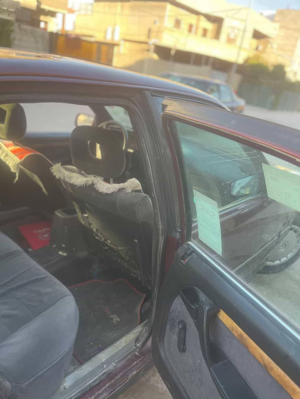 للبيع اوبل اوميكا  حجم 20 موديل 1993 رقم كركوك انكليزي سنويه مشروع وطني لل2030 شرط التحويل والغرامات كير ومحرك بلشرط
سياره واكع على سقفه بلوك وبي معجون شويه كير عادي بطاقه بانزبن  كهربائيات شغاله مسجل وسمعات باتري جديد  كهربائيات شغاله سلايت لايتات جديد السياره نضيفه 
يرهم مراوس حسب قناعه
عنوان السياره في كركوك السعر 32 ومجال قليل
*********** كركوك, العراق
