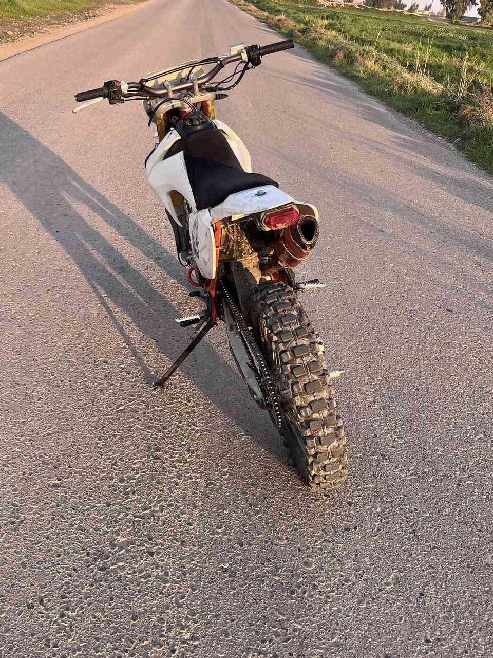 سلام عليكم 
قفاز crx 250للبيع 
 موديل 2023 

دراجه نضيفه 
وتاير وراه جديد بعده 
سلف يشتغل لايتات 
الي يريده يدخل خاص مكاني داقوق


**إذا كنت صاحب هذا الإعلان وتريد حذفه لأي سبب، رجاءا أرسل رسالة إلى الدعم الفني**