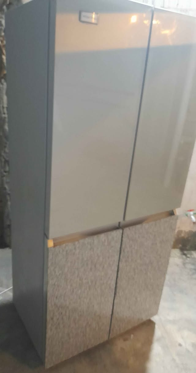 ثلاجه ٤ ابواب تجميد وتبريد السعر ب٣٥٠ الف 
غساله كرافت ١٥ كيلو السعر ٢٥٠ الف 
العنوان القبله *********** البصرة, العراق
