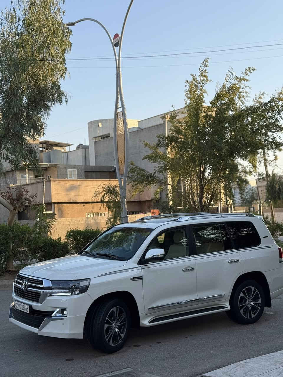 سلام عليكم
لاند كروز  2020 SAS//  GXR
محرك V6
ساز باب الاول كراند تورنك 
ماشيه 95 الف حقيقي 
فول مواصفات 
دشبول لكزز باب خلفي كهرباء +شفط 3 شاشات بلادي 
كشن سائق 3 دكمة كشنات كهرباء جلد داخل بيجي بلادي
8 ارباك تشغيل عن بعد لايتات الاسود اشارة لكزز سلايت 
سياره 2 سويج بلادي حساسات الامامي و خلفي 
السياره فول مواصفات 
محرك كير كلها بلادي برغي ممفتوح منها +كهربائيات كلها شرط 

السياره صبغ عام بدون دواخل ابد و بدون ايرباك مطاك كلها بلادي السياره بجم كلها كبس لايتات و غراض سياره كلها بلادي و دشبول بلادي كلها شرط 
السياره كلش جديده صيانة عام با شركة SAS جديد كلها 
4 تايرات جديد كلشي جديد با سياره مابيها اي نقص ابد السياره
غراض سياره بلادي كلها موجود سماعات و كتلوك و كل غراض سنويه و فحص و هزه كلها جديد شرط تحويل 

سعر السياره 450 ورقه بيها مجال بسيط 
رجاء اليه ميعجبه سياره خل لا يعلق 
رقم ***********
