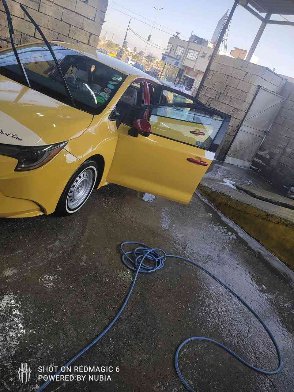 السلام عليكم كورلا 20 خير من الله نضيفه وكاعده ماتصرف عليها ربع حادثها حلو بدون شاصي سياره رقم جديد هزه جديده مشروع وطني تحويل ثاني يوم سعر 152 تواصل رقم ***********
